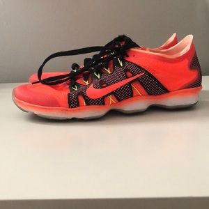 NIKE ZOOM WORKOUT SHOES